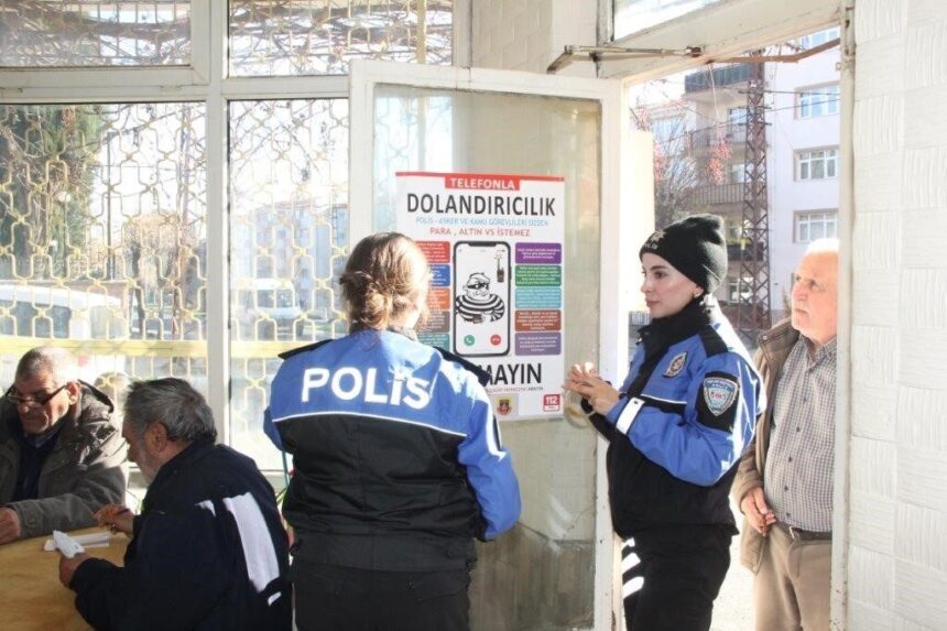 Kırklareli’nde toplum destekli polislik kapsamında Kocahıdır Mahallesi’nde huzur toplantısı gerçekleştirildi.