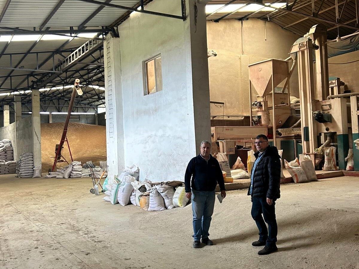 Lüleburgaz'da Tarım ve Orman Müdürlüğü ekipleri, tohum bayileri ile işletmelerde