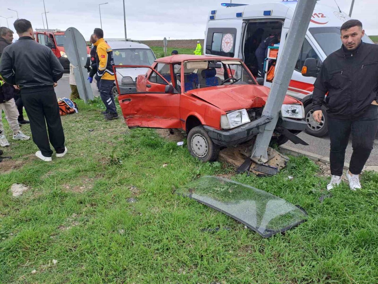 Kırklareli'nin Babaeski ilçesinde D-100 karayolu üzerinde meydana gelen trafik kazasında