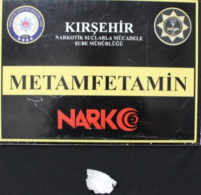 KIRŞEHİR (İHA) – Kırşehir’de düzenlenen uyuşturucu operasyonlarında 4 şüpheli tutuklandı.