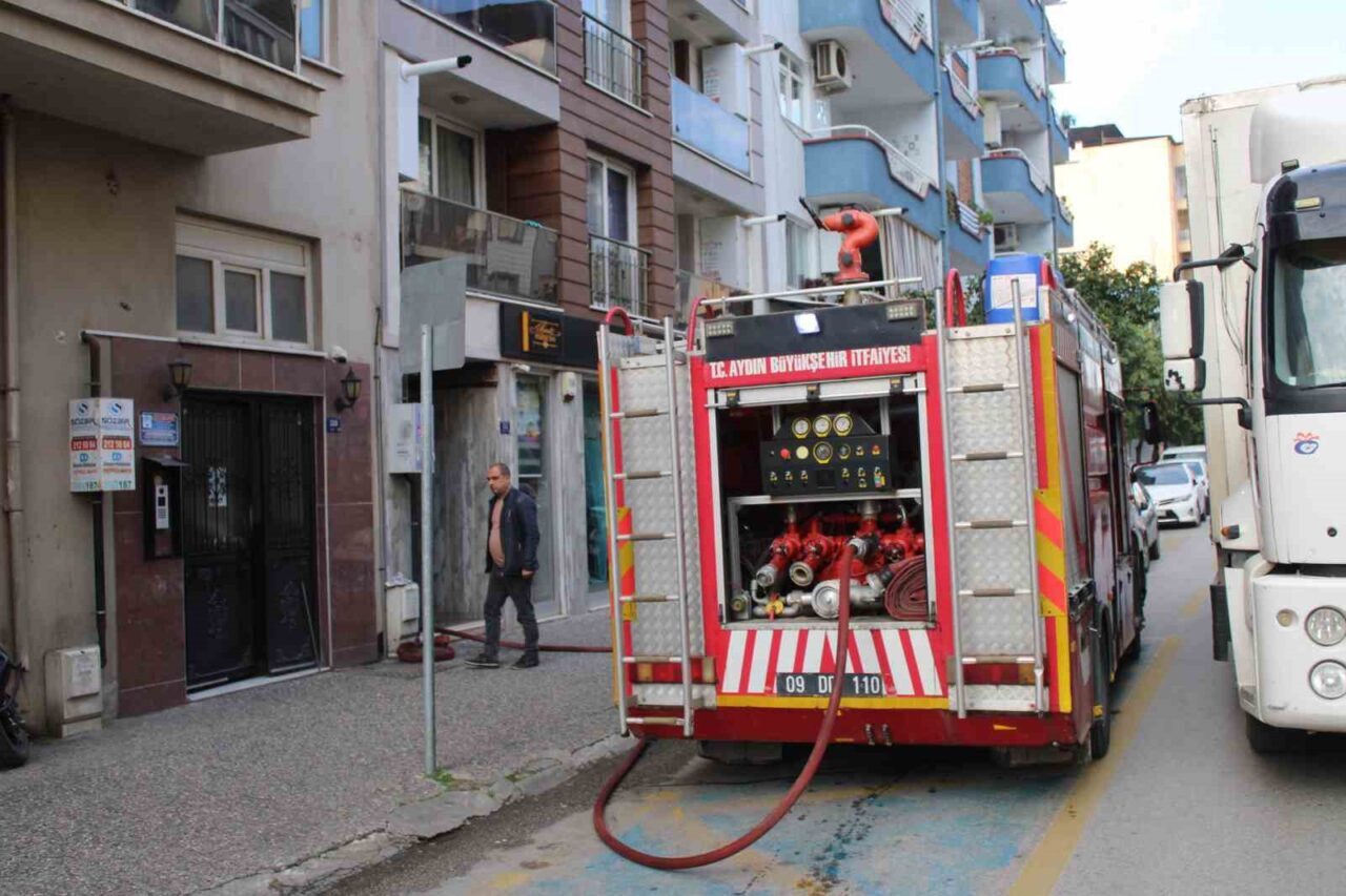 Aydın'ın Efeler ilçesindeki 6 katlı bir binanın 5. katında meydana