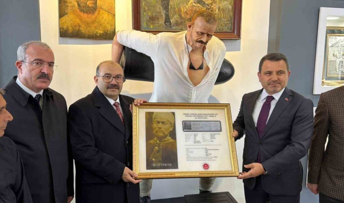 Koca Seyit’in Tarihi Askerlik Kayıtları ve Gençlik Fotoğrafı İlk Kez Gün Yüzüne Çıktı Çanakkale Savaşları'nın efsanevi kahramanı Koca Seyit Onbaşı'nın askerlik kaydı ve