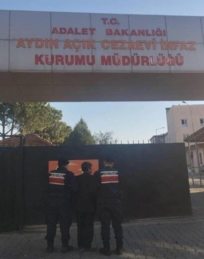 Aydın'ın Koçarlı ilçesinde, hakaret suçundan 5 yıl hapis cezası bulunan