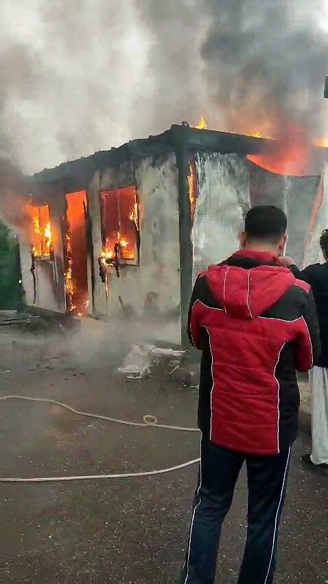 Adıyaman’da Konteyner Yangını: Ekipler Hızla Müdahale Etti, Malzemeler Kullanılamaz Hale Geldi