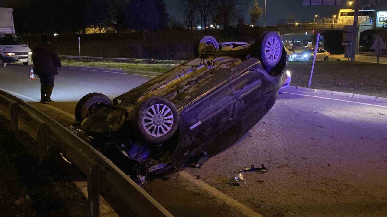 Bursa'nın İnegöl ilçesinde 19 yaşındaki Safa S.’nin kullandığı otomobil, dönüş