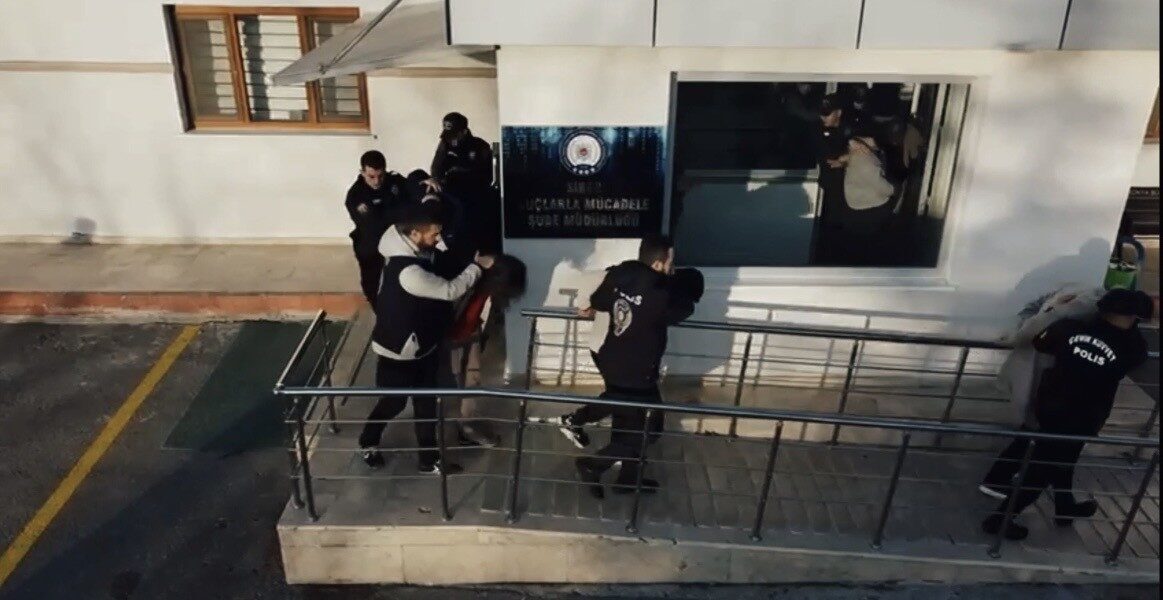 Konya merkezli yürütülen dolandırıcılık operasyonunda, 21 ilde 55 kişi gözaltına