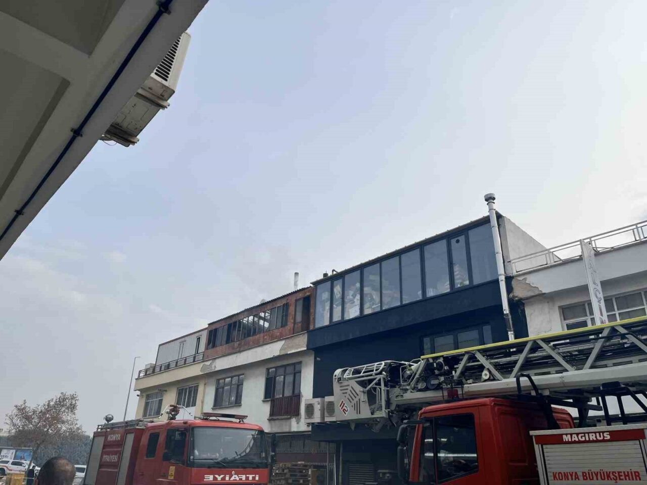 Konya'nın Karatay ilçesindeki bir şeker imalathanesinin kazan dairesinde nedeni henüz