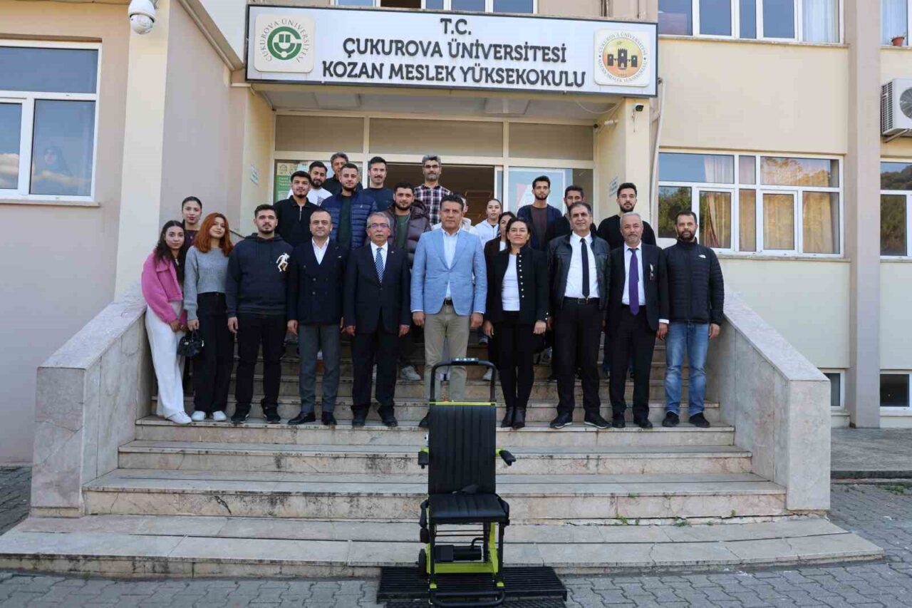 Kozan Meslek Yüksekokulu’na Engelli Bireyler İçin Otomasyonlu Merdiven Tırmanıcı Cihaz Hediye Edildi