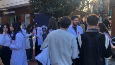 Karadeniz Teknik Üniversitesi Tıp Fakültesi öğrencileri, AIDS konusunda farkındalık yaratmak