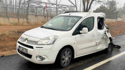 Konya'nın Kulu ilçesinde sabah saatlerinde etkili sis nedeniyle meydana gelen