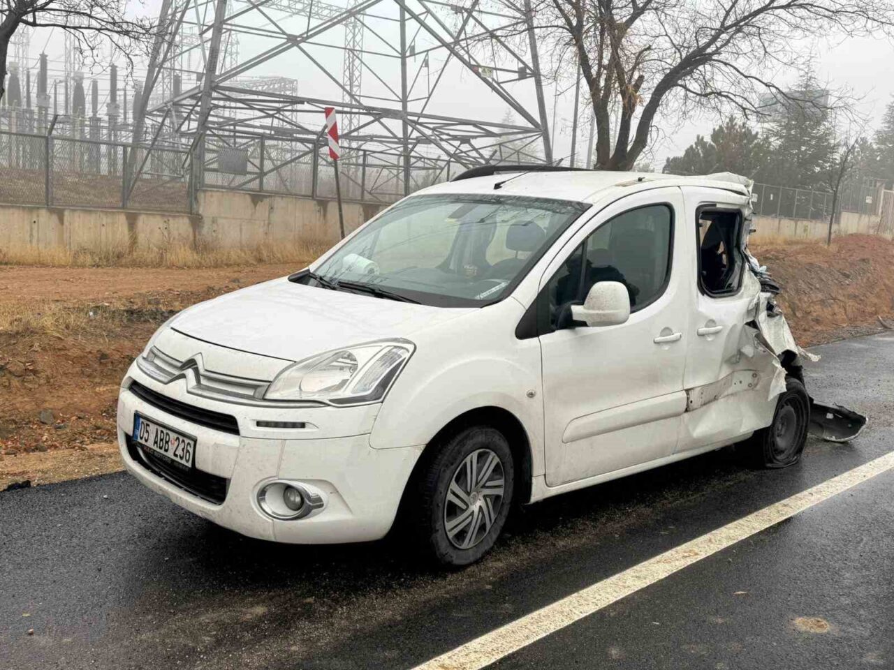 Konya'nın Kulu ilçesinde sabah saatlerinde etkili sis nedeniyle meydana gelen