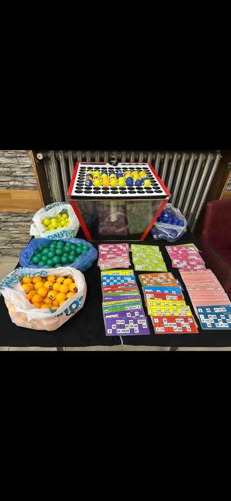 Eskişehir'de Emek Mahallesi Güvercin Sevenler Derneği'nde gerçekleştirilen kumar operasyonunda, 40