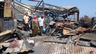 Mersin'in Erdemli ilçesinde bir düğün gecesi ev ve depoları kundaklayan