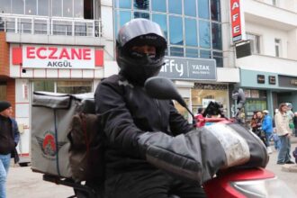 Eskişehir’de Kuryeler Zorlu Kış Şartlarını Anlattı: Hasta ve Kazalarla Mücadele Ediyoruz