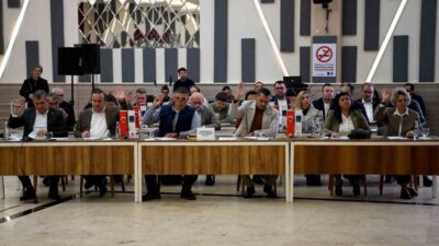 Kuşadası Belediye Meclisi, 2025 yılının son toplantısında ihtiyaç sahibi ailelere