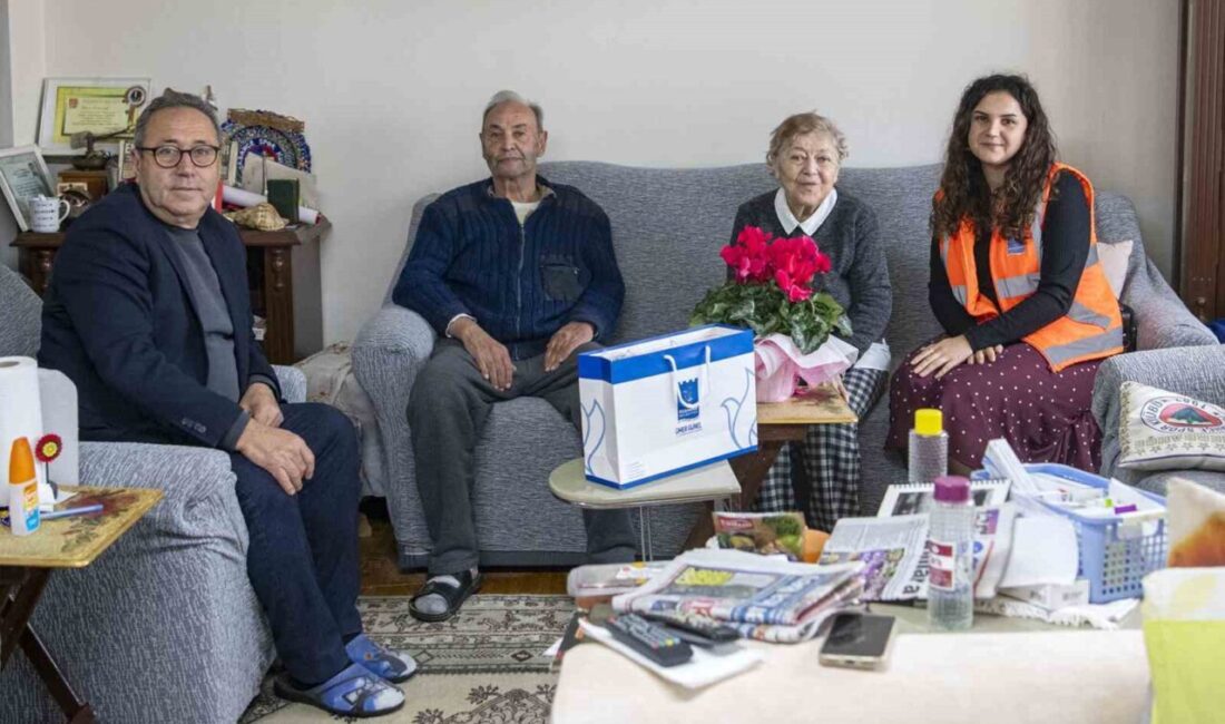 Kuşadası Belediyesi, 80 Yaşındaki Osman Çağıl’ı Evinde Ziyaret Etti Kuşadası Belediyesi Sosyal Yardım İşleri Müdürlüğü, 80 yaşındaki engelli Osman