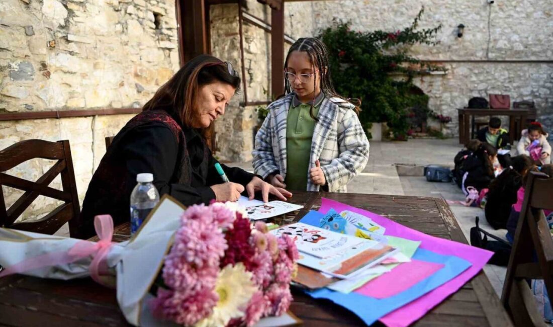 Kuşadası’ndaki SEYAKMER Kütüphanesi, Yazar Emine Erk Bekdemir’i Ağırladı ve ‘Dostluğun Şifası’ Kitabını Tanıttı Kuşadası'ndaki SEYAKMER Dijital ve Materyal Çocuk Kütüphanesi, yazar Emine Erk