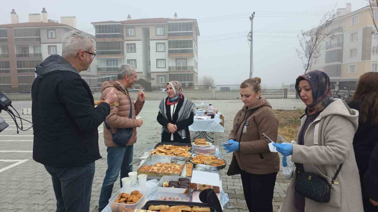 Kütahya Abdülhamid Han Anadolu Lisesi, Gazze’ye destek amacıyla Hayır Çarşısı