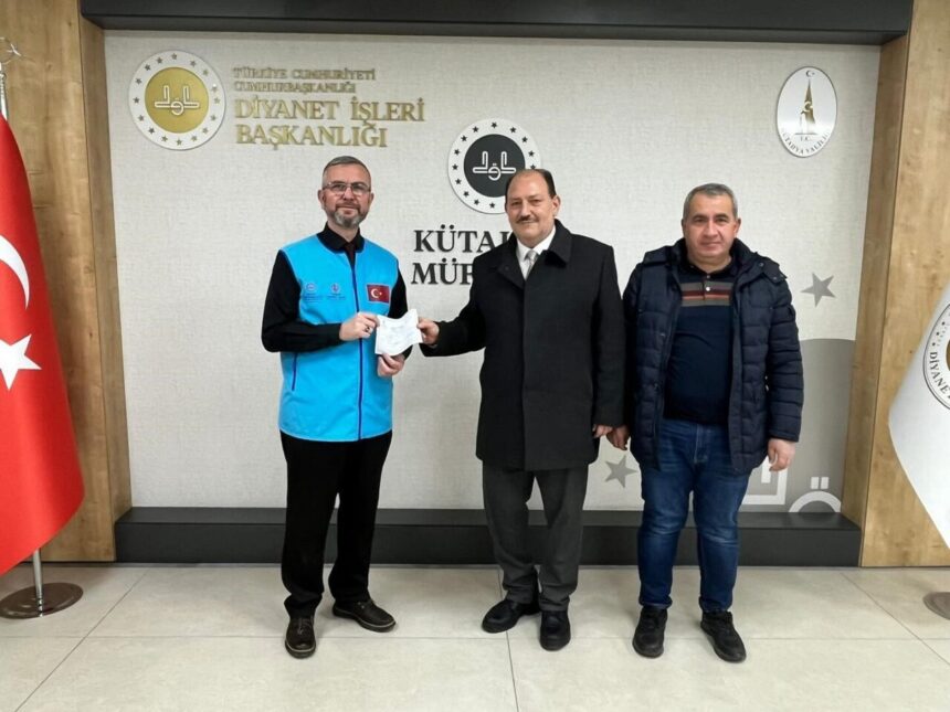 Kütahya’daki Akşemsettin Kız Anadolu İmam Hatip Lisesi, Filistin için 236 bin 507 TL bağış topladı.