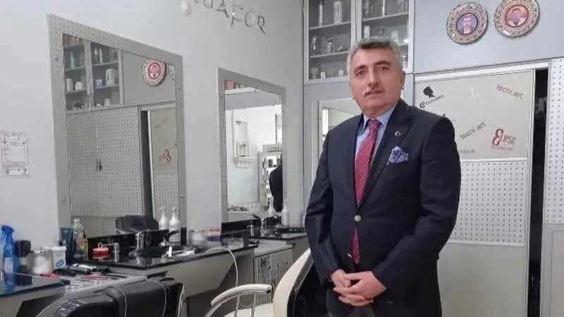 Kütahya Berberler ve Kuaförler Odası Başkanı 65 yaşındaki Mehmet Çaltı,