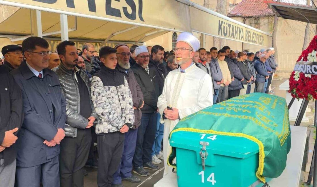 Kütahya'da trafik kazası sonrası hastanede tedavi gören Berberler ve Kuaförler