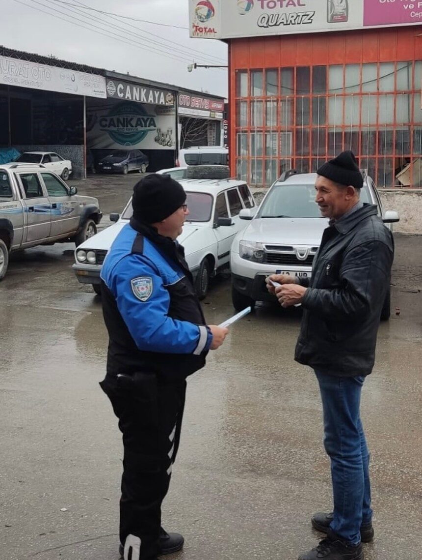 Kütahya Emniyet Müdürlüğü, vatandaşların güvenliği için bilgilendirme çalışmalarını sürdürüyor.