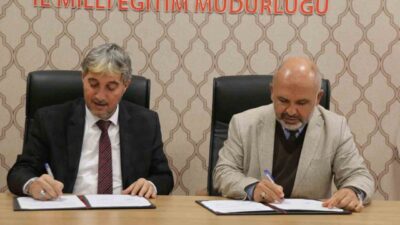 Kütahya'da, İl Milli Eğitim Müdürü Mustafa Yılmaz ve İl Kültür