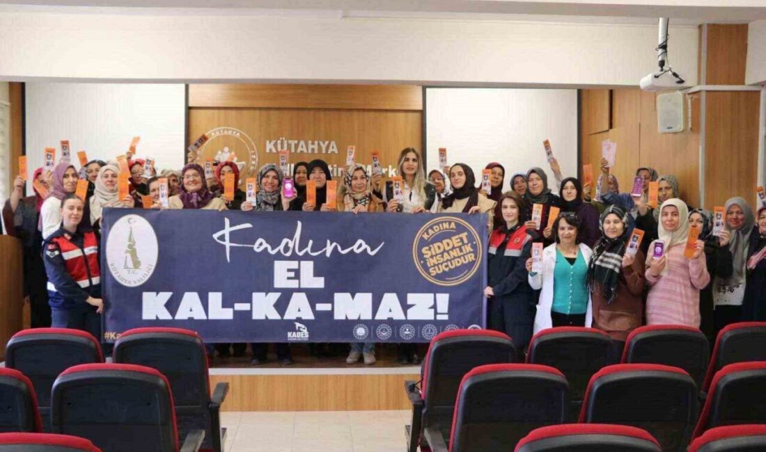 Kütahya'da Dünya Kadın Hakları Günü etkinliği kapsamında Jandarma, Halk Eğitim