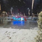 Kütahya’da kar yağışı şehri beyaza bürüyerek muhteşem manzaralar oluşturdu.