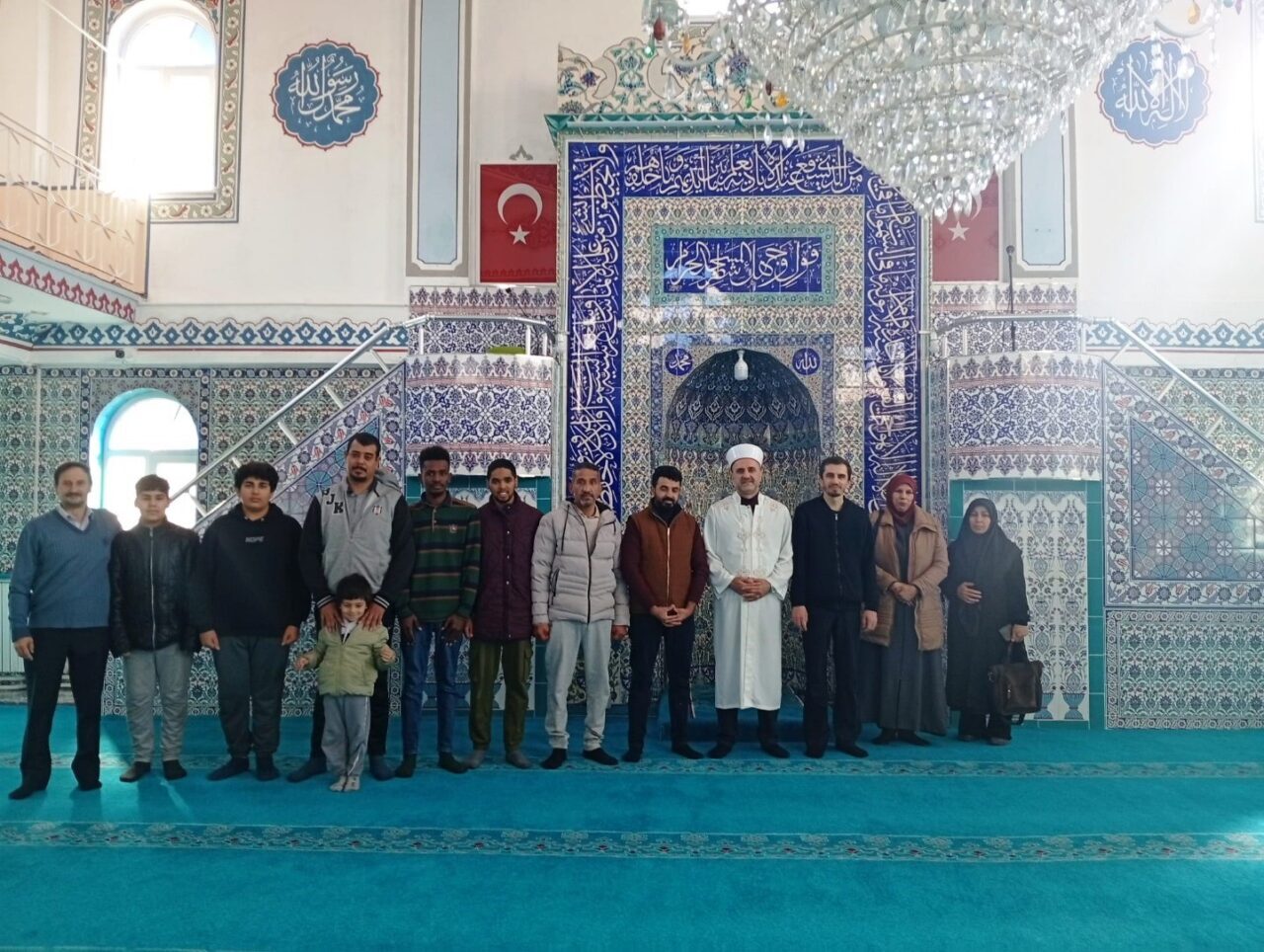 Kütahya İl Müftülüğü, 80 Evler Mahallesi'ndeki göçmenlere "Kardeşlik Buluşması" düzenledi.