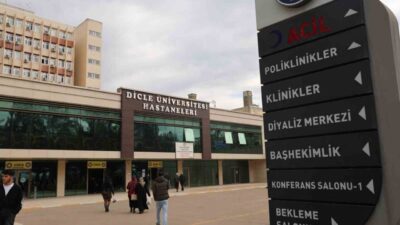 Diyarbakır'da Dicle Üniversitesi Hastanesi Genel Cerrahı Prof. Dr. B.V.Ü., bir
