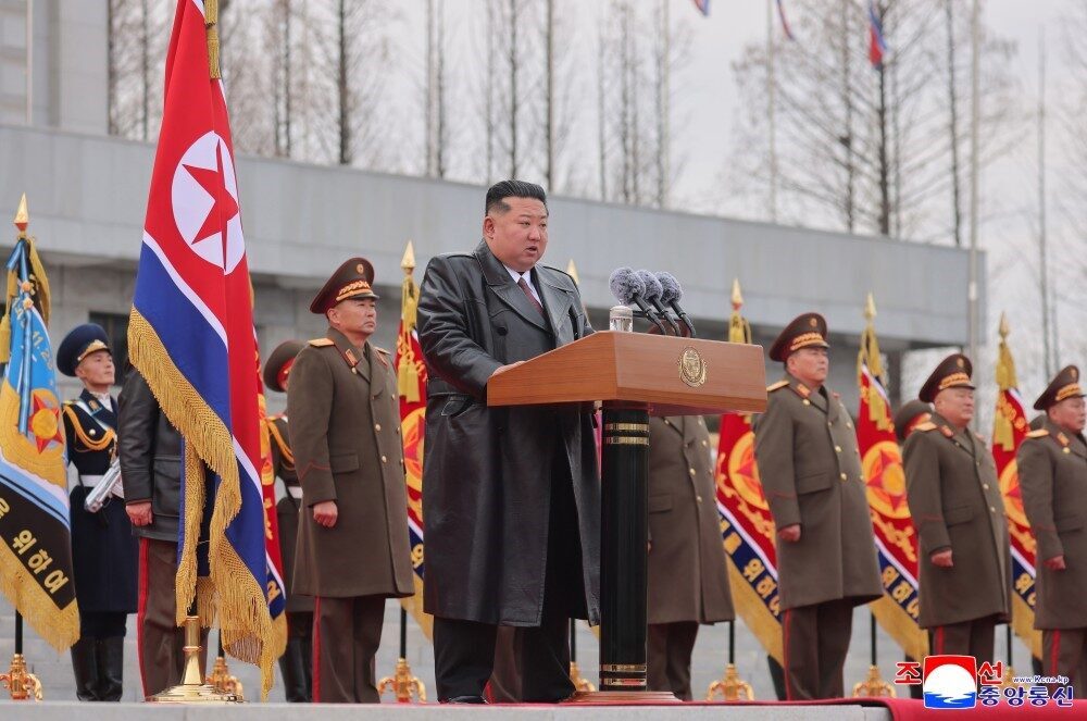 Kuzey Kore lideri Kim Jong-un, Kursk cephesinden dönen 528. İstihkam