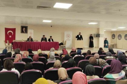 Sivas Üniversitesinde KYK Yurtlarında Kız Öğrencilere Regaip Kandili Programı Düzenlendi