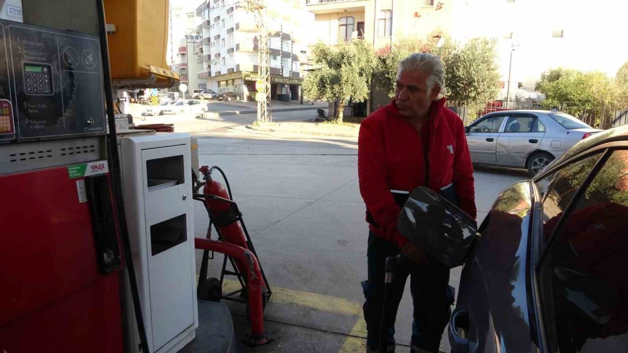 Mersin’de LPG Pompasını Unutan Sürücüye, Pompacıdan Kritik Müdahale