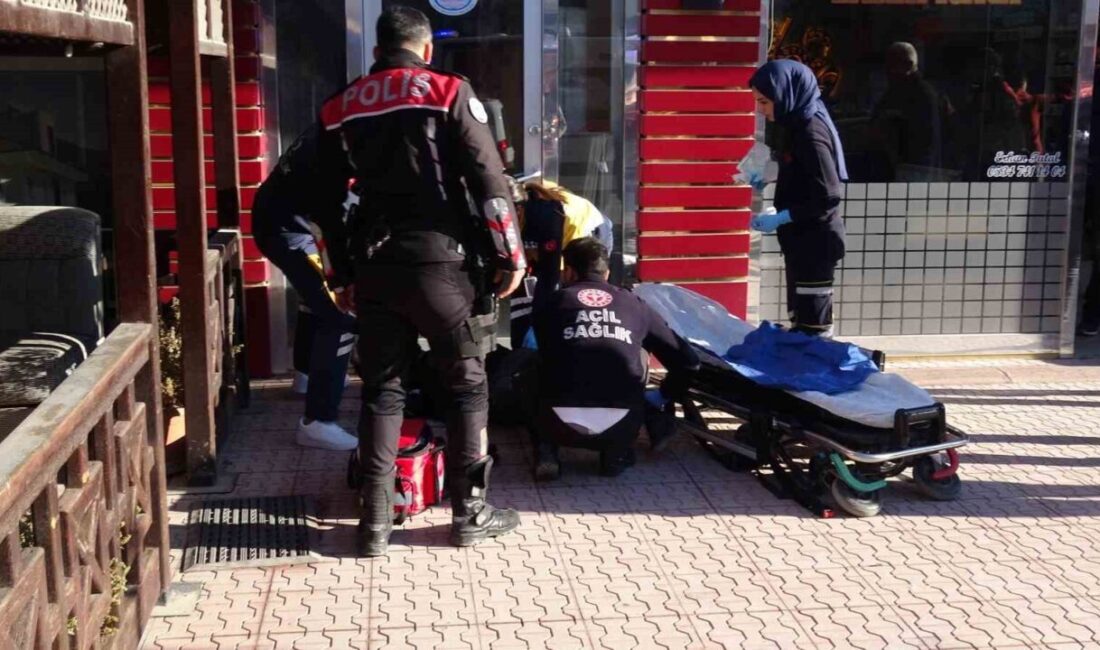 Yeşilyurt’ta husumetliler arasında yaşanan silahlı saldırıda bir kişi yaralandı Malatya'nın Yeşilyurt ilçesinde, F.D. (32) husumetlileriyle tartışma sonucunda silahla vurularak