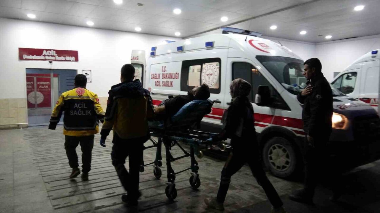 Malatya'nın Kale ilçesinde husumetliler arasında çıkan silahlı kavgada E.Ö., N.Ö.