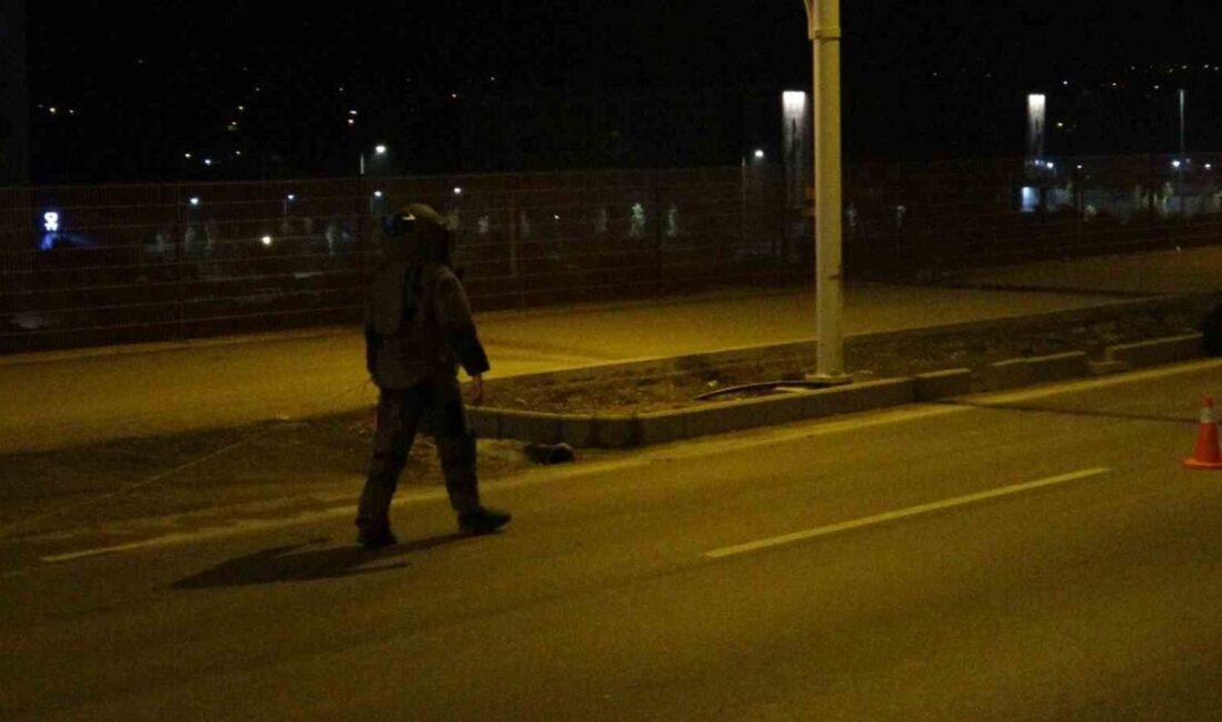 Malatya’da bir çantanın yol kenarına bırakılması üzerine vatandaşların ihbarı sonrasında