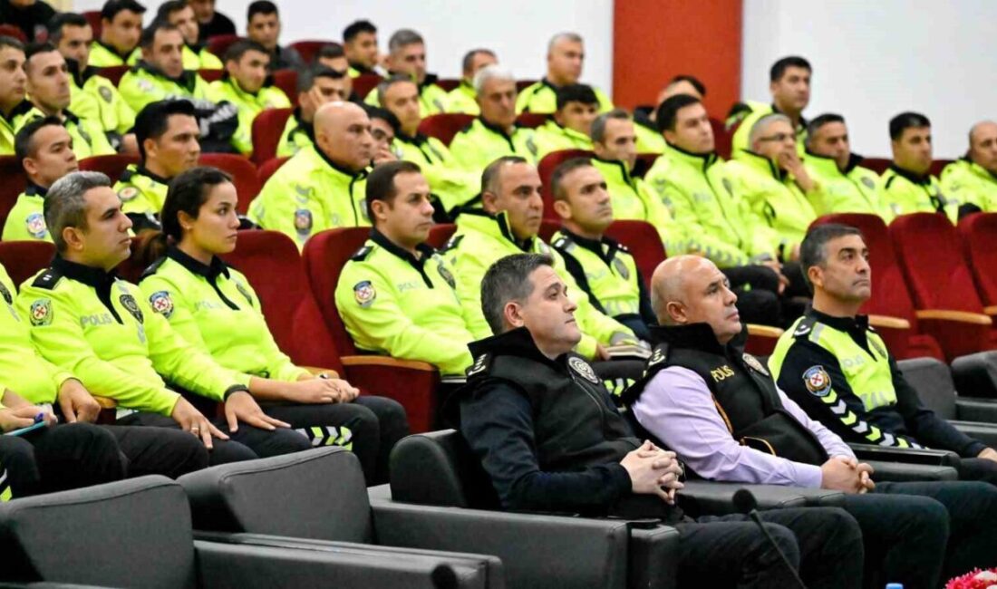 Malatya’da Trafik Güvenliği İçin Değerlendirme Toplantısı Yapıldı Malatya'da, İl Emniyet Müdürü Kayhan Ay ve ekibi, trafik güvenliğini