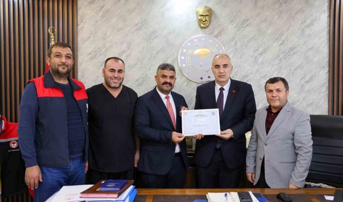 Malatya Damızlık Sığır Yetiştiricileri Birliği, Türkiye genelinde birinci sınıf sertifika alan ilk tarımsal örgüt oldu! Tarım ve Orman Bakanlığı'nın değerlendirmesine göre Türkiye'de 145 tarımsal örgüt