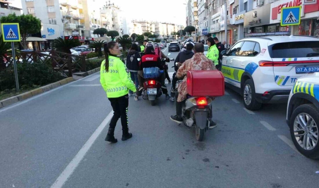 Manavgat’ta Motosiklet Denetimleri: 294 Sürücüye 986 Bin TL Ceza Kesildi Manavgat'ta yapılan trafik denetimlerinde 895 motosiklet kontrol edildi, 294 sürücüye