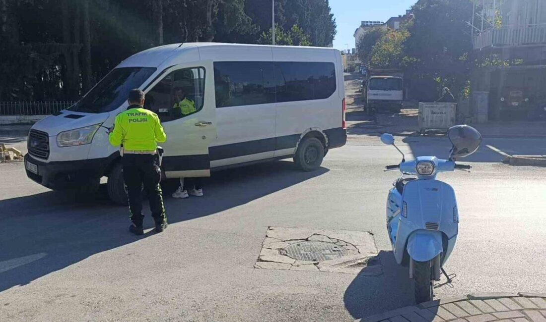 Antalya'nın Manavgat ilçesinde motosiklet ile minibüsün çarpışması sonucu Hafize K.