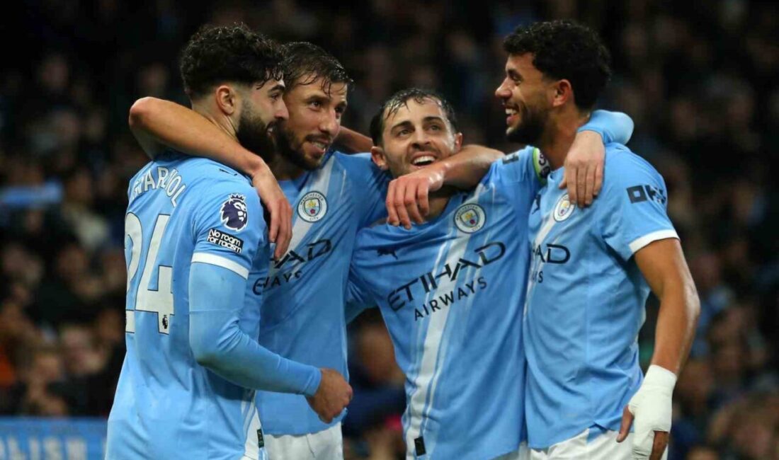 Manchester City, Premier Lig'in 15. haftasında Sunderland'ı 3-0 yenerek ikinci