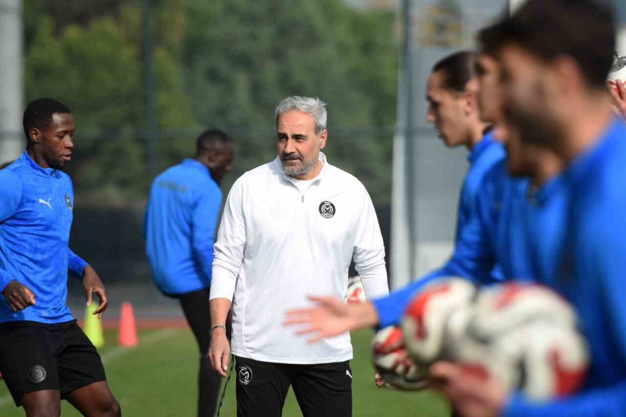 Manisa Futbol Kulübü, Vanspor FK ile Oynayacağı Maç İçin Hazırlıklarına Devam Ediyor