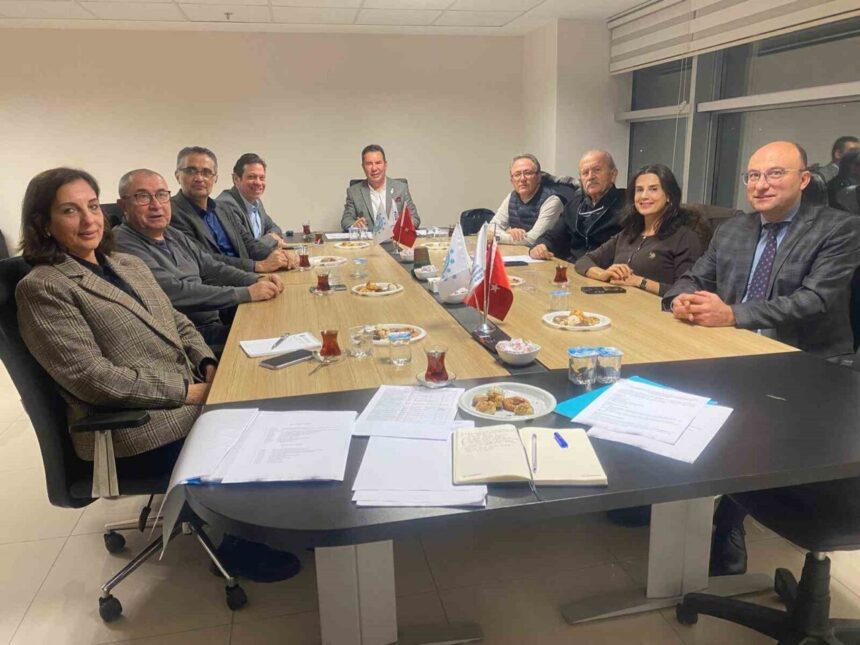 Manisa Kent Konseyi Yürütme Kurulu, 2025’in kayıplarını anarak 2026 için ortak akıl ve katılımcılığı vurguladı.