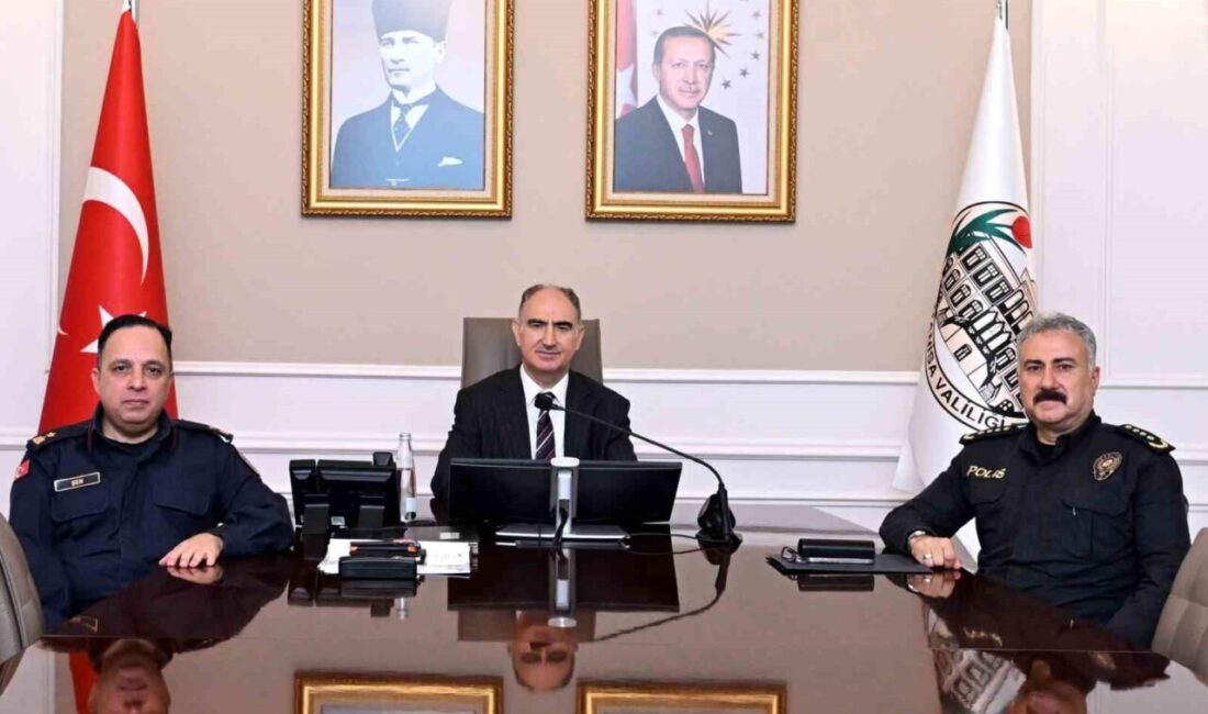 Manisa Valisi Vahdettin Özkan, kasım ayında düzenlenen narkotik operasyonlarında 465