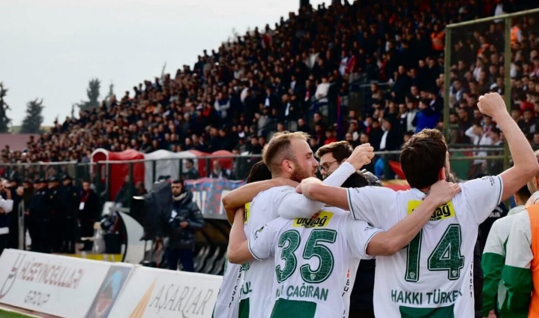 Bursaspor, Mardin 1969 Spor’u Deplasmanda 2-1 Yenerek Zirve Takibini Sürdürdü Nesine 2. Lig Kırmızı Grup'ta Bursaspor, lider Mardin 1969 Spor'u