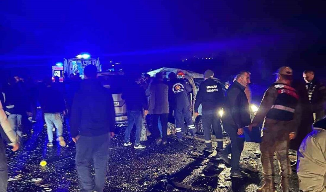 Mardin’deki Zincirleme Trafik Kazasında 3 Kişi Hayatını Kaybetti, 6 Yaralı Var Mardin'in Ömerli ilçesinde meydana gelen zincirleme trafik kazasında 3 kişi