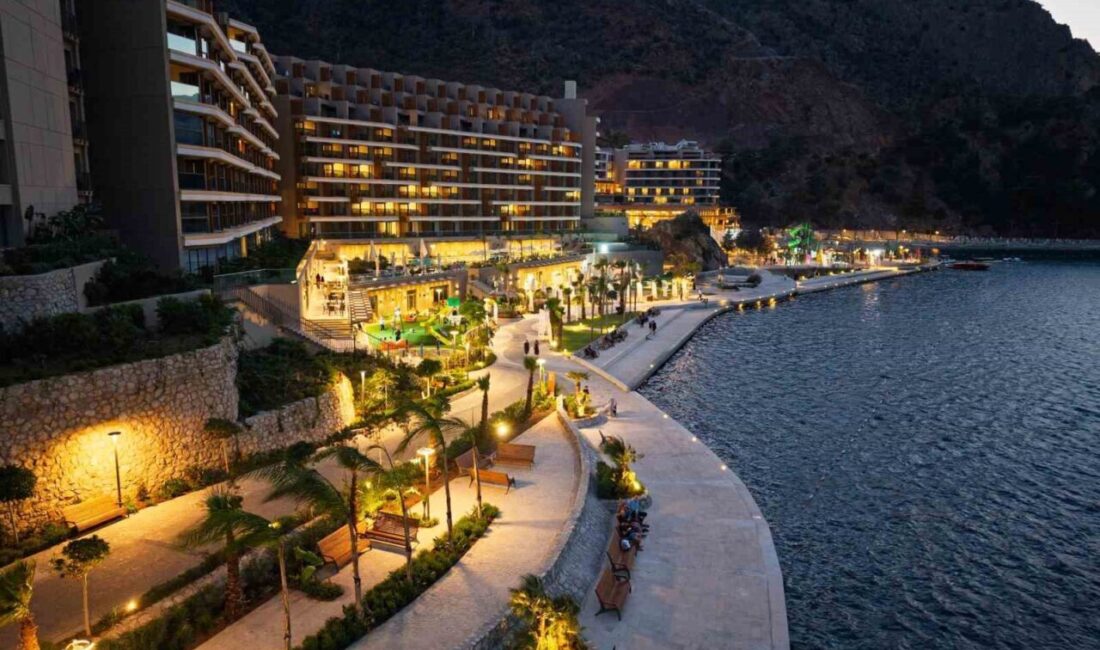 Marmaris’in İçmeler koyunda tamamlanan Kızılbük Thermal Wellness Resort, 465 milyon