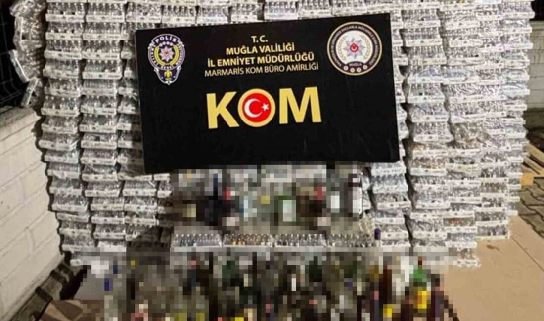 Marmaris’teki Otelde Yapılan Baskında 4 Bin 166 Litre Kaçak İçki Ele Geçirildi Muğla'nın Marmaris ilçesinde, KOM Şube Müdürlüğü ekiplerinin düzenlediği bir operasyonda