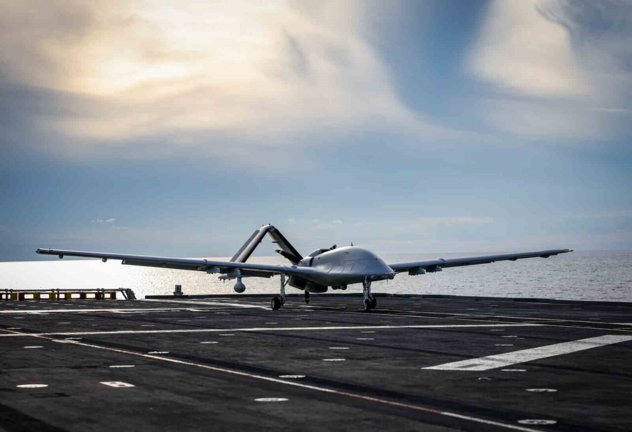 Baykar ve ASELSAN, Akdeniz'de TCG Anadolu gemisinden başarıyla test edilen